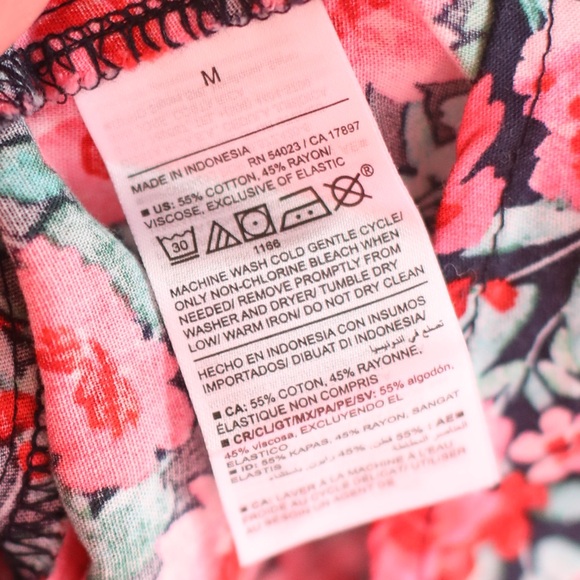 Old Navy Floral Smocked Waist Dress – cottage core - red - Size Medium - Picture 6 of 8